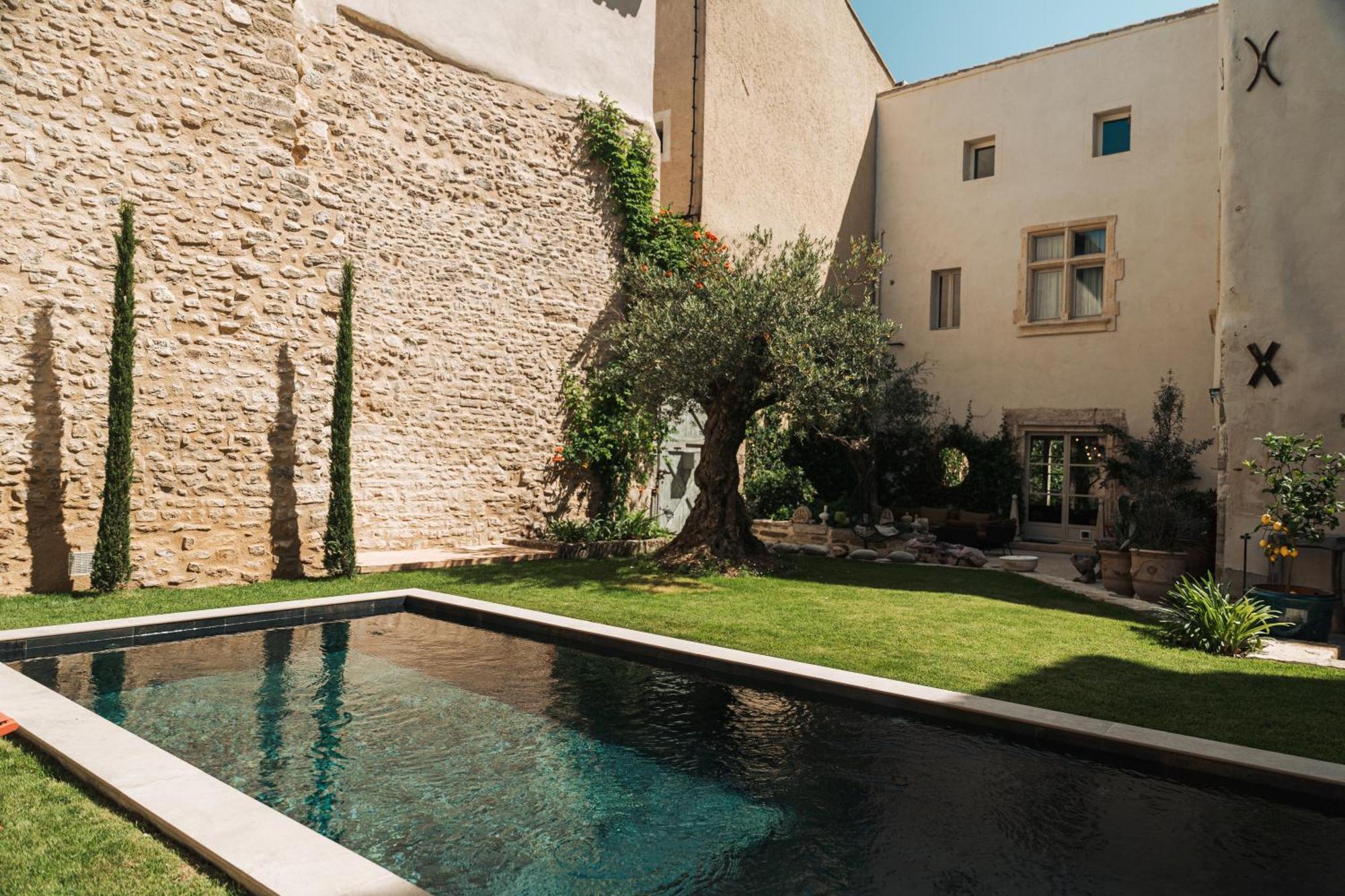 Palais Aoma, Hotel Particulier De Luxe En Provence L'Isle-sur-la-Sorgue Bagian luar foto