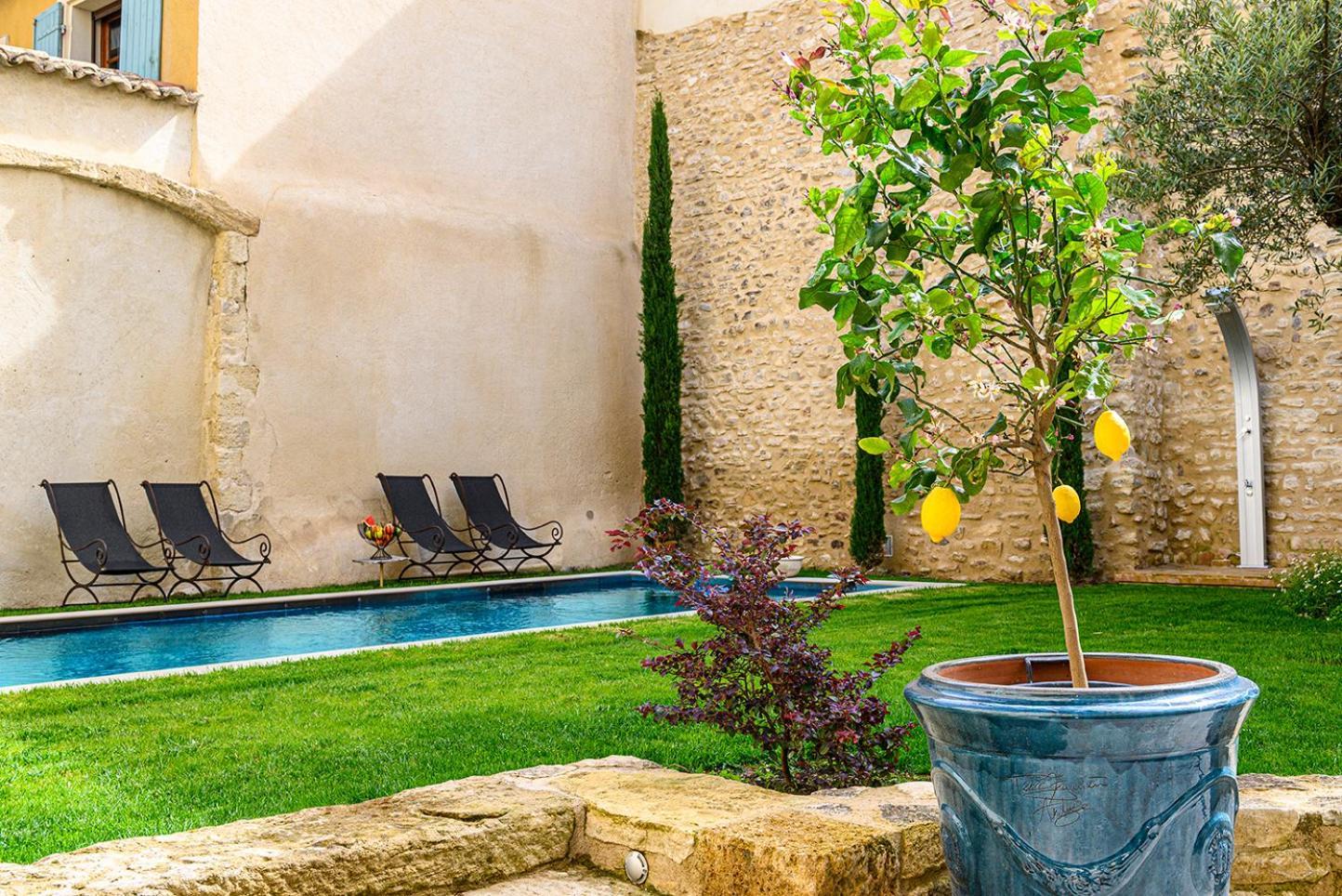 Palais Aoma, Hotel Particulier De Luxe En Provence L'Isle-sur-la-Sorgue Bagian luar foto