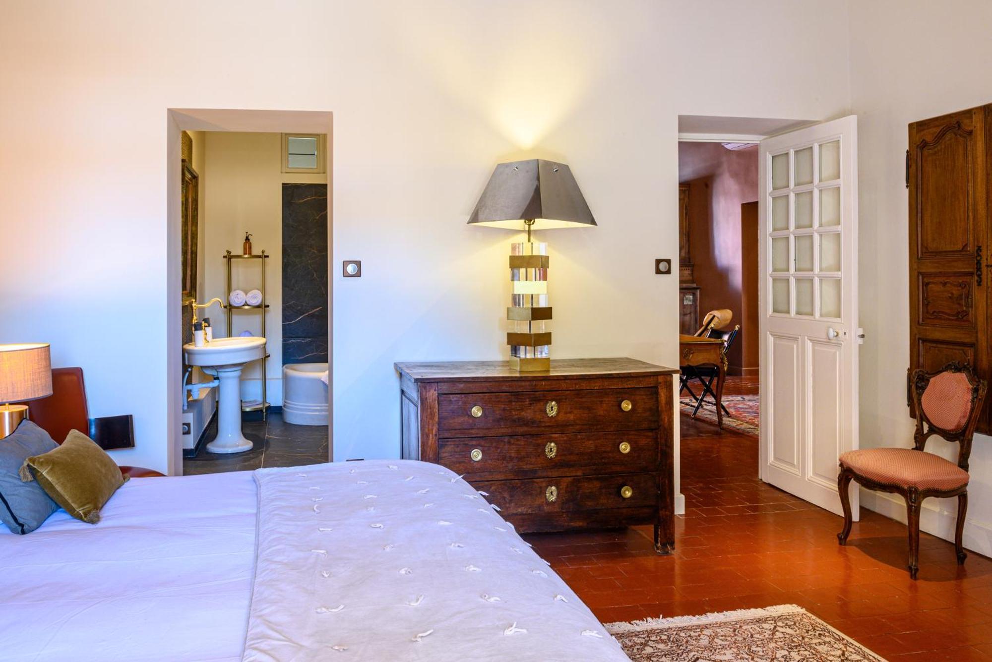 Palais Aoma, Hotel Particulier De Luxe En Provence L'Isle-sur-la-Sorgue Bagian luar foto